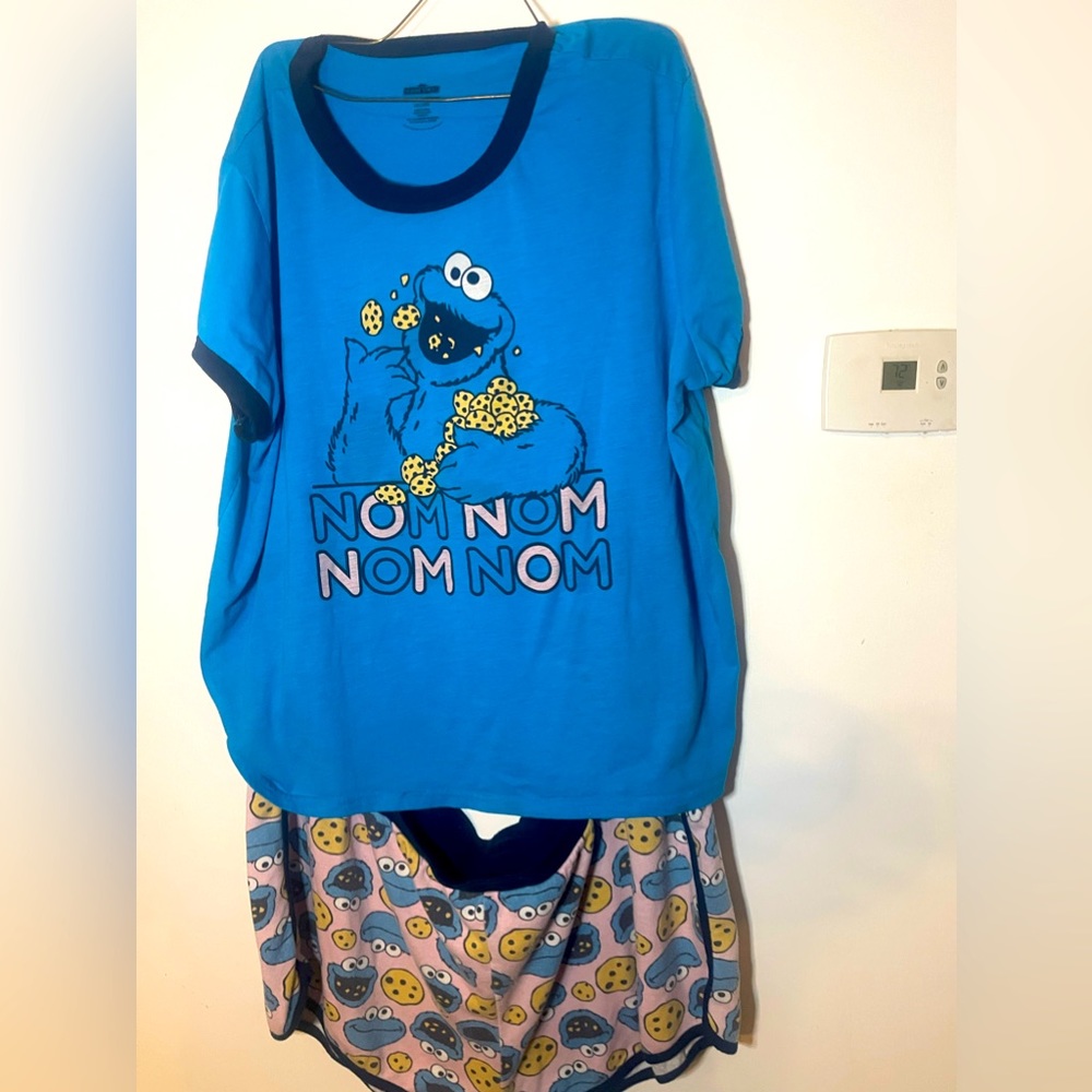 COOKIE MONSTER Pajama set!